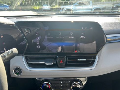Used 2025 Chevrolet TrailBlazer LT AWD/4WD image 21