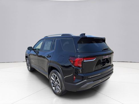 Used 2025 GMC Terrain Elevation w/ Elevation Premium Package AWD/4WD image 7