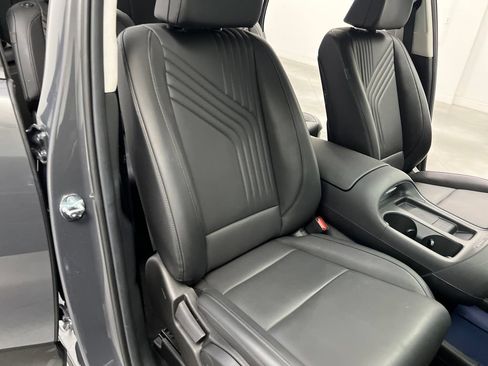 Used 2026 Hyundai Palisade SEL FWD image 33