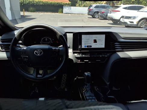 Used 2025 Toyota Camry SE w/ Convenience Package FWD image 20