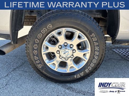 Used 2024 RAM 2500 Laramie AWD/4WD image 12