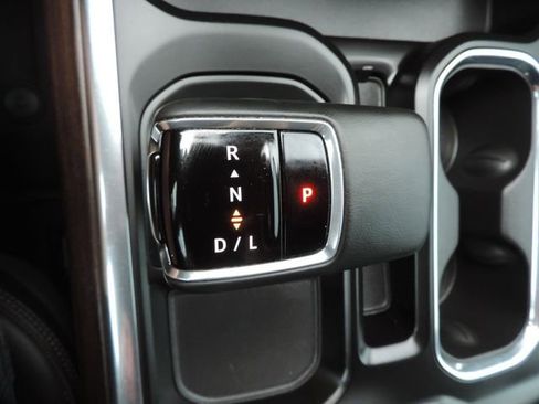 Used 2025 Chevrolet Silverado 1500 High Country w/ Midnight Edition AWD/4WD image 29