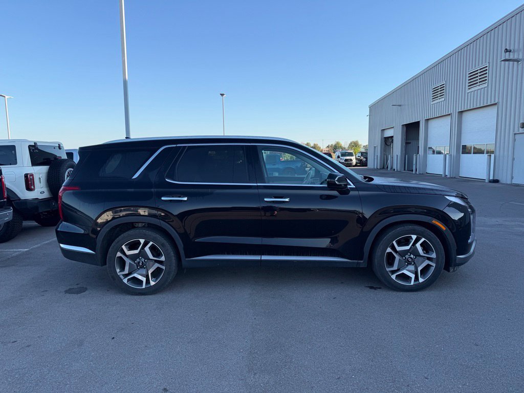 Used 2024 Hyundai Palisade Limited AWD/4WD image 16
