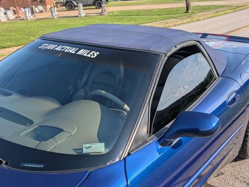 Used 2004 Chevrolet Corvette Convertible w/ Preferred Equipment Group image 23