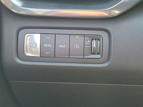 Used 2026 GMC Acadia AT4 w/ Luxury Package AWD/4WD image 18