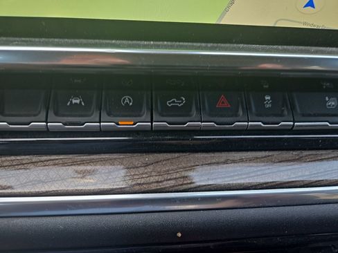 Used 2023 Chevrolet Silverado 1500 LT RWD image 19