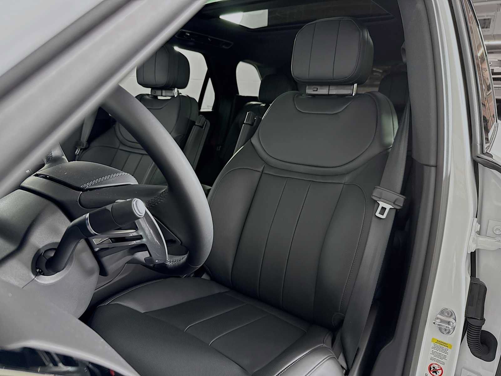 New 2026 Land Rover Range Rover Sport SE AWD/4WD image 10