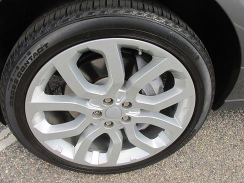 Used 2016 Land Rover Range Rover HSE image 13