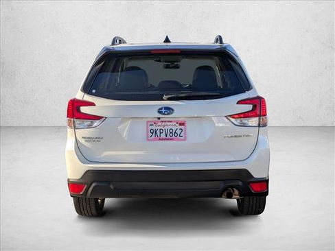Used 2024 Subaru Forester Premium image 7
