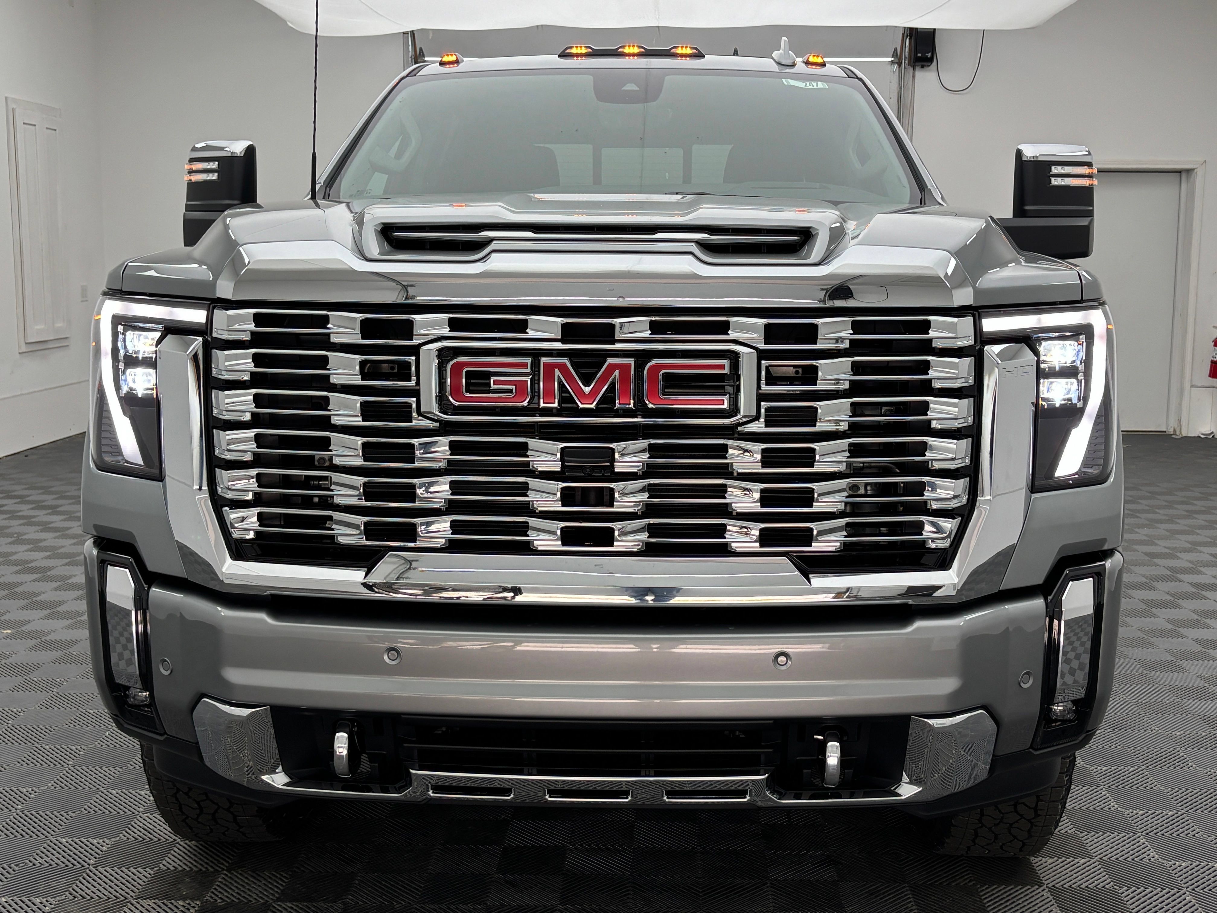 New 2026 GMC Sierra 2500 Denali w/ Denali Reserve Package AWD/4WD image 16