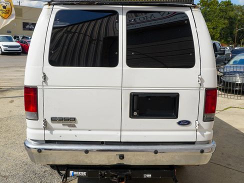 Used 2011 Ford E-350 and Econoline 350 XLT image 6