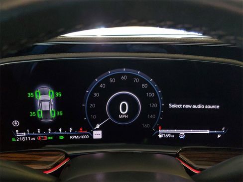 Used 2023 Cadillac Escalade Luxury image 35