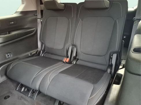 Used 2022 Jeep Grand Cherokee L Laredo w/ Luxury Tech Group I image 17