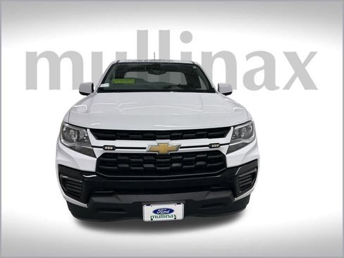 Used 2021 Chevrolet Colorado LT w/ Fleet Safety Package image 15