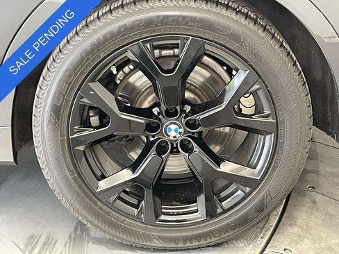 Used 2022 BMW X7 xDrive40i w/ Premium Package AWD/4WD image 12
