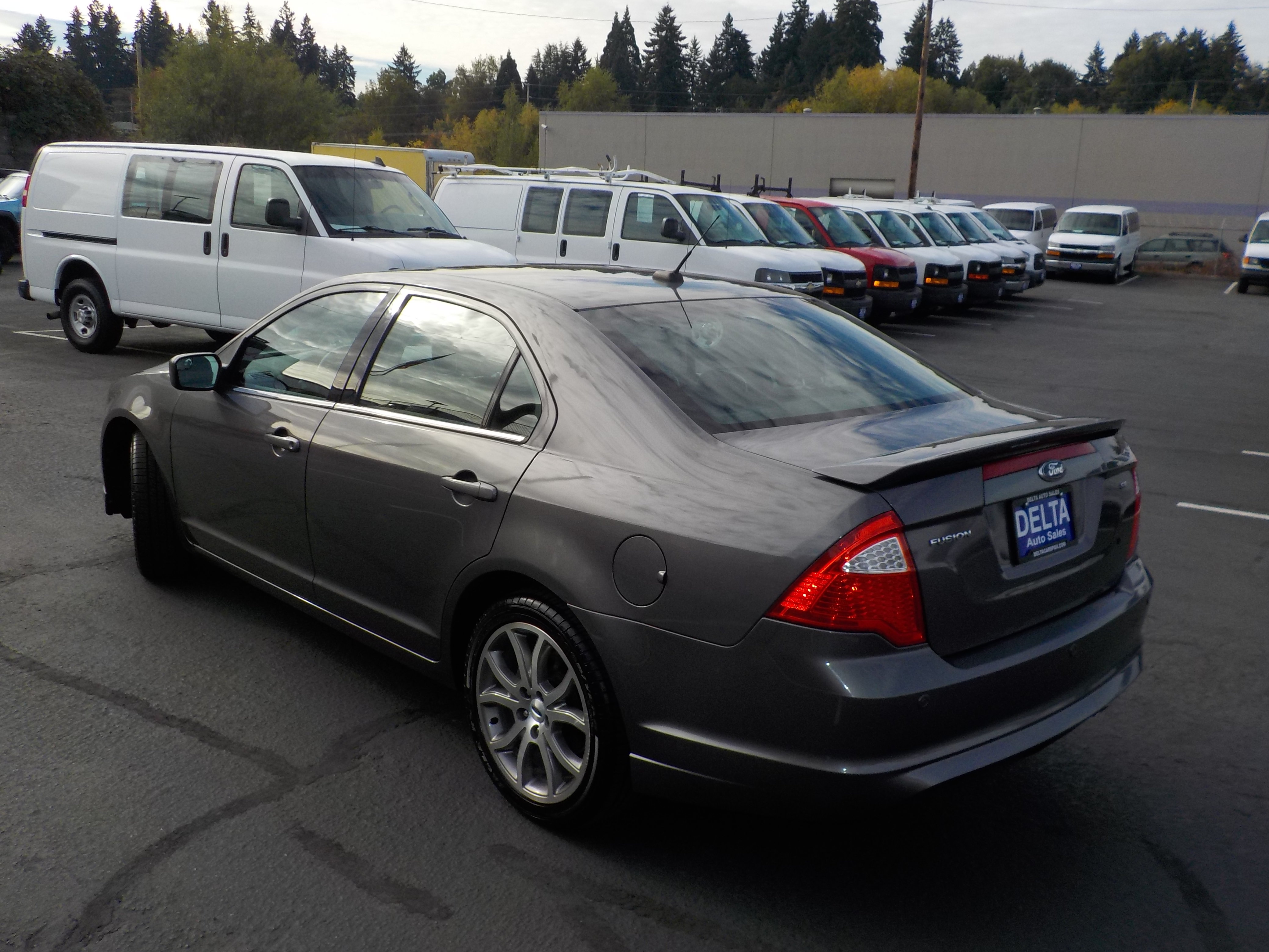 Used 2012 Ford Fusion SE FWD image 10