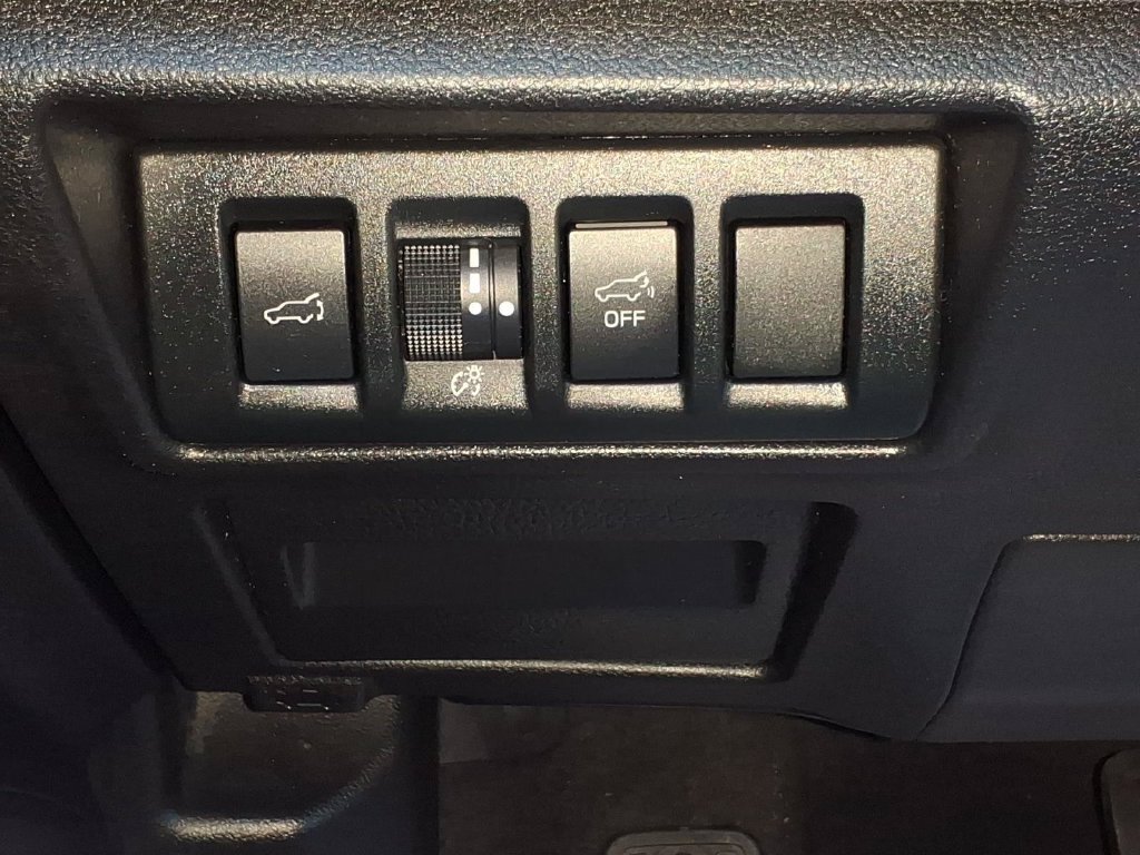 Used 2020 Subaru Outback Premium AWD/4WD image 16