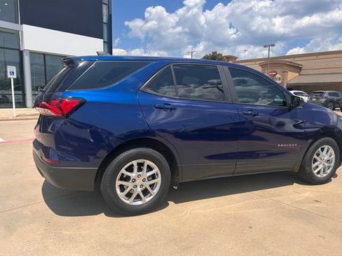 Used 2022 Chevrolet Equinox LS AWD/4WD image 13
