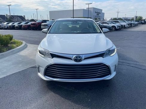 Used 2018 Toyota Avalon Limited FWD image 8