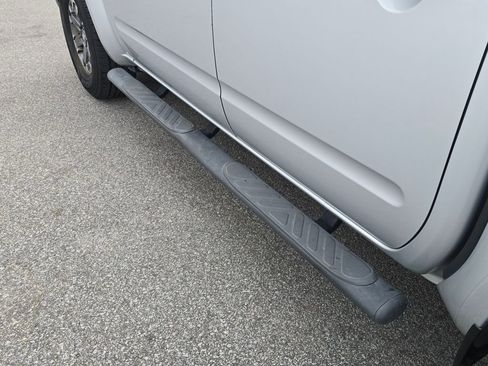 Used 2015 Nissan Frontier Desert Runner image 31