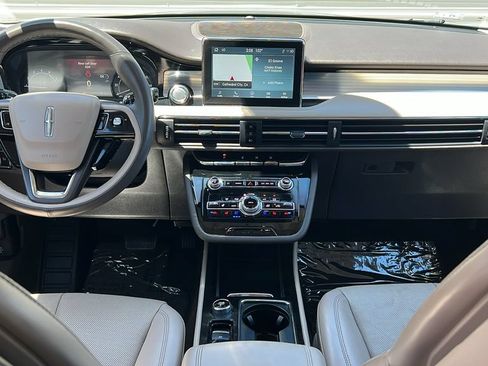 Certified 2022 Lincoln Corsair FWD w/ Premium Package image 7