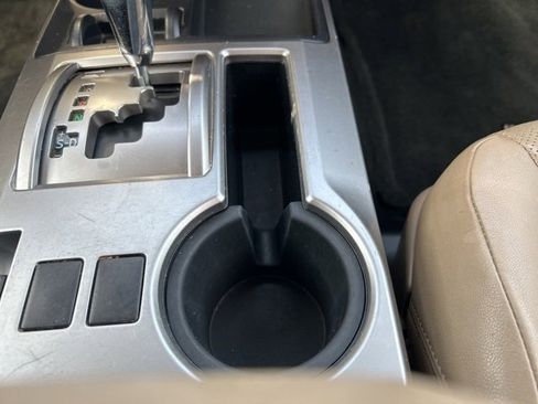 Used 2016 Toyota 4Runner Limited image 33