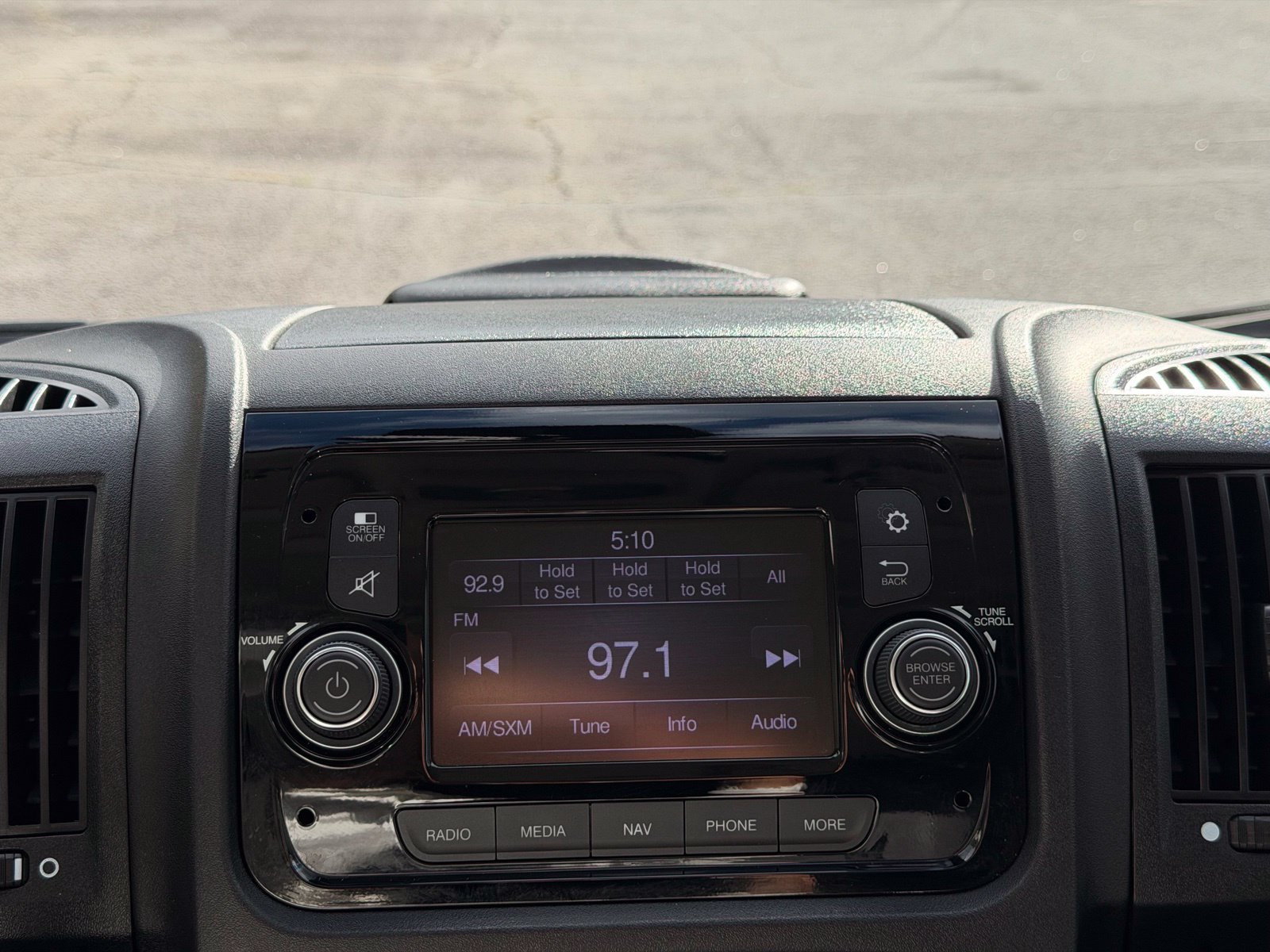 Used 2021 RAM ProMaster 2500 FWD image 17
