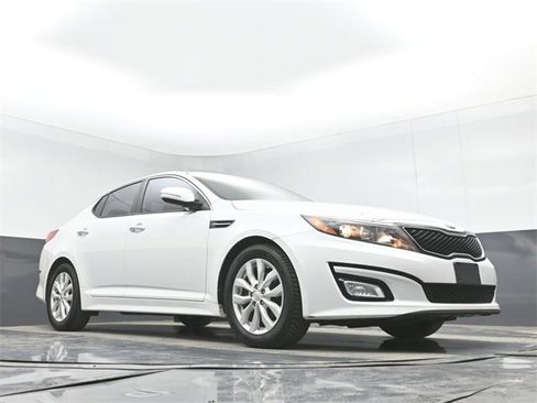 Used 2015 Kia Optima LX image 39