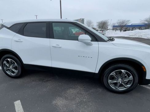 Used 2023 Chevrolet Blazer LT w/ Driver Confidence Package FWD image 3