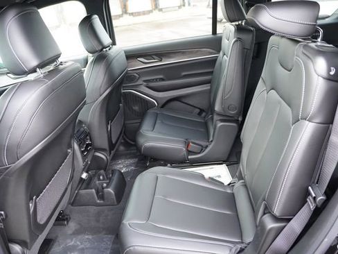 New 2026 Jeep Grand Cherokee L Limited AWD/4WD image 11