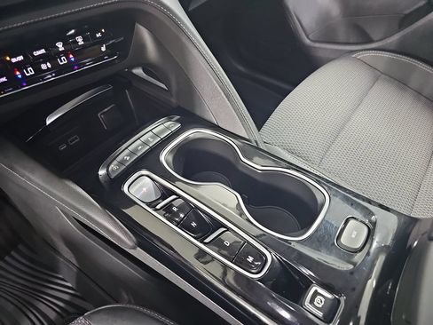 Certified 2023 Buick Envision Preferred w/ Sport Touring Package AWD/4WD image 30