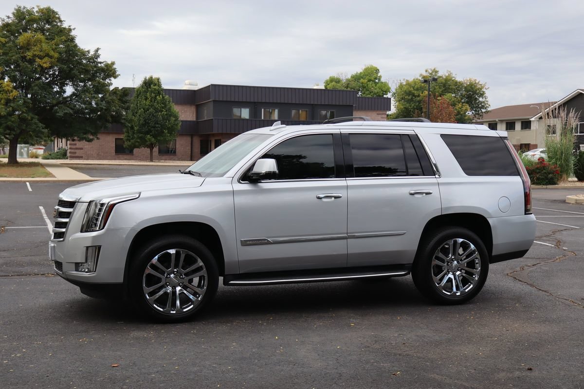 Used 2016 Cadillac Escalade Luxury AWD/4WD image 10