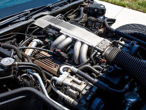 Used 1991 Chevrolet Corvette Convertible RWD image 20