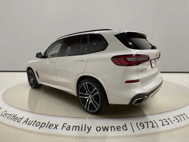 Used 2020 BMW X5 sDrive40i w/ M Sport Package RWD image 3