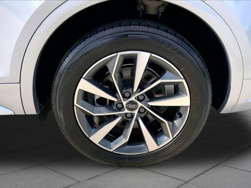 Used 2021 Audi Q5 2.0T Premium Plus w/ Premium Plus Package AWD/4WD image 11