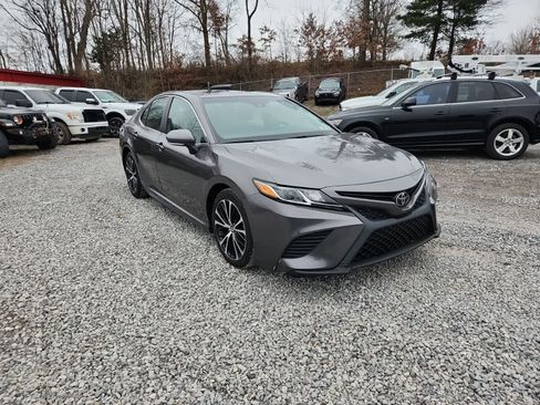 Used 2018 Toyota Camry SE image 7