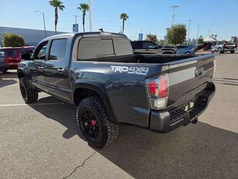 Used 2020 Toyota Tacoma TRD Off-Road w/ TRD Premium Off Road Package AWD/4WD image 5
