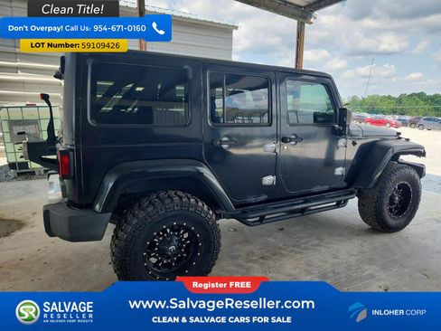 Used 2015 Jeep Wrangler Unlimited Sahara w/ Connectivity Group AWD/4WD image 4