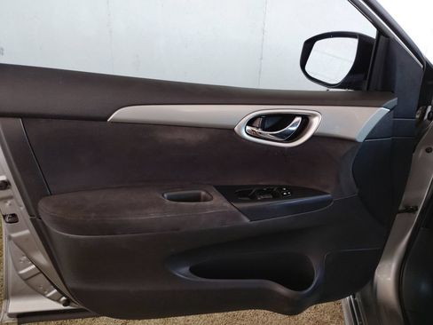 Used 2013 Nissan Sentra SR FWD image 21