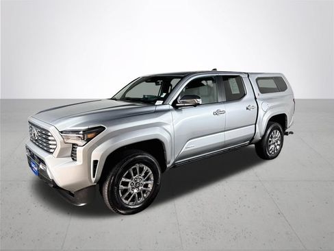 Used 2024 Toyota Tacoma Limited w/ Limited Package (LT) AWD/4WD image 2