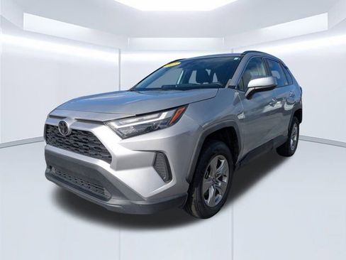 Used 2023 Toyota RAV4 XLE w/ Convenience Package image 8