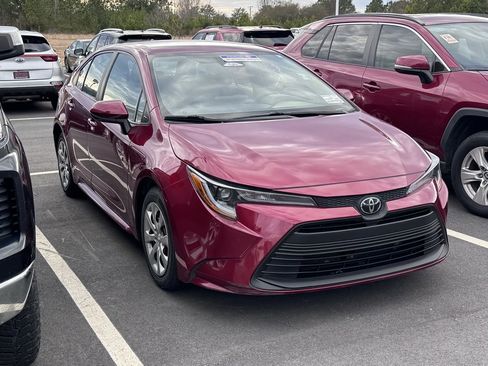 Used 2024 Toyota Corolla LE image 1