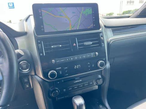 Used 2022 Lexus GX 460 Luxury w/ Off Road Package AWD/4WD image 18