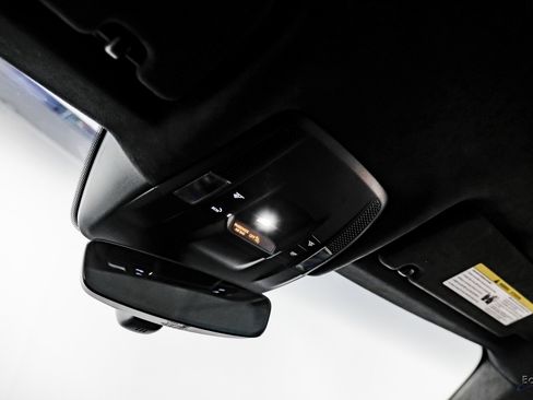 Used 2020 Porsche Taycan Turbo S image 37