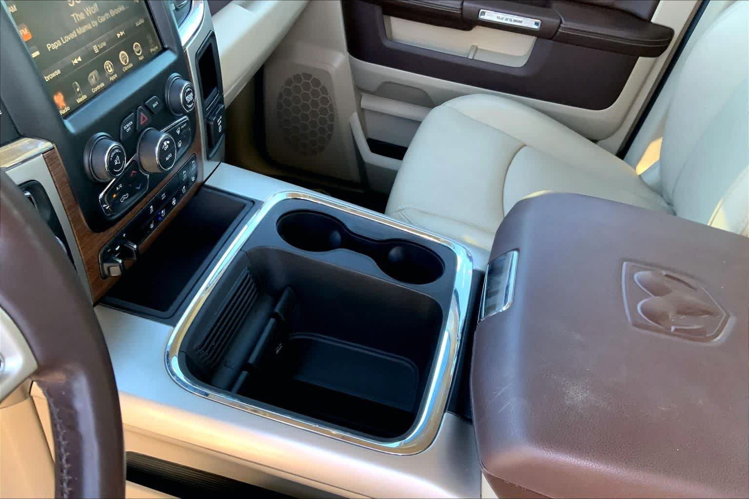 Used 2017 RAM 1500 Laramie w/ Convenience Group AWD/4WD image 16
