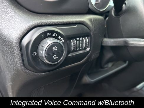 Used 2021 Jeep Gladiator Willys image 19