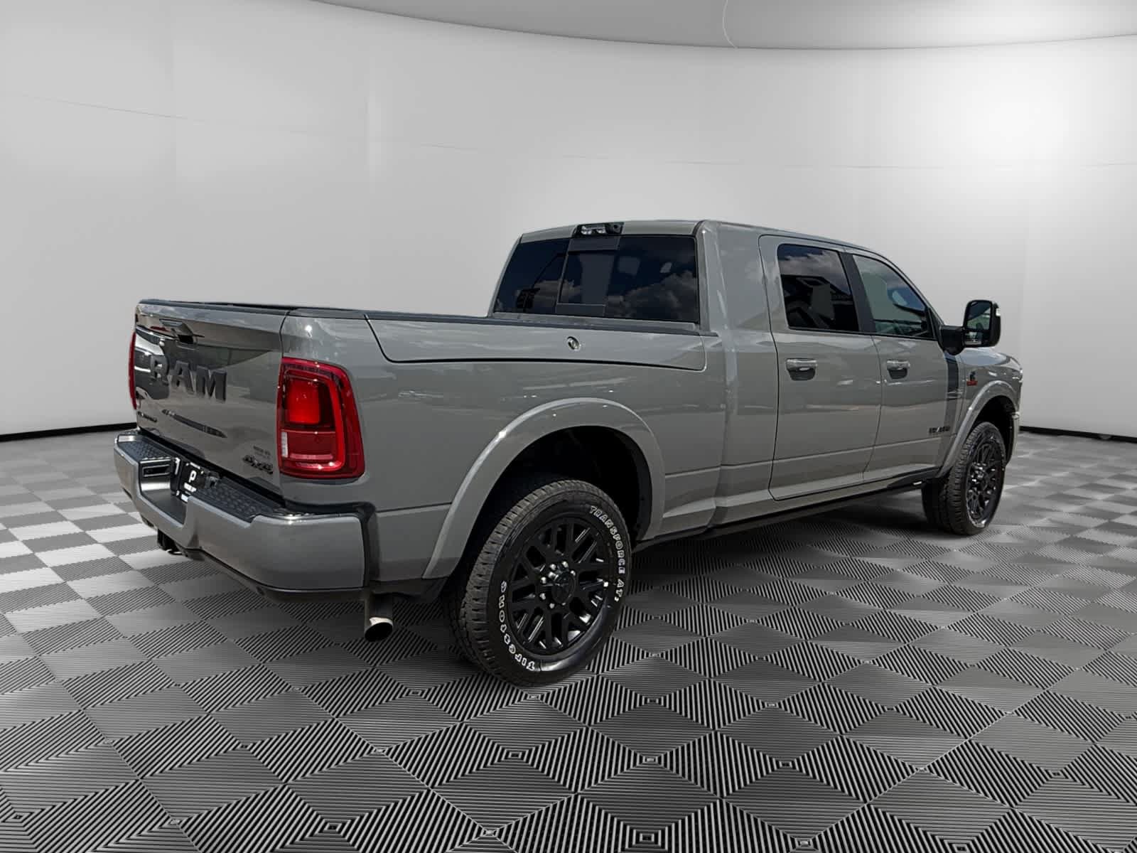 Used 2026 RAM 2500 Limited AWD/4WD image 5