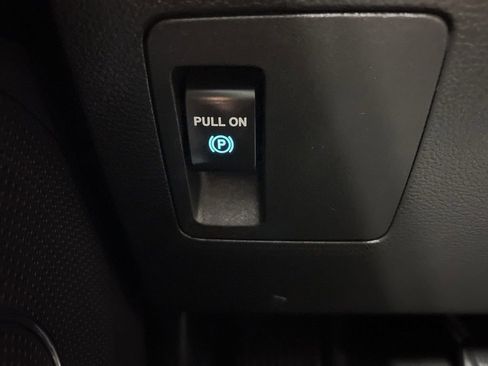 Used 2021 Ford Expedition XLT image 44