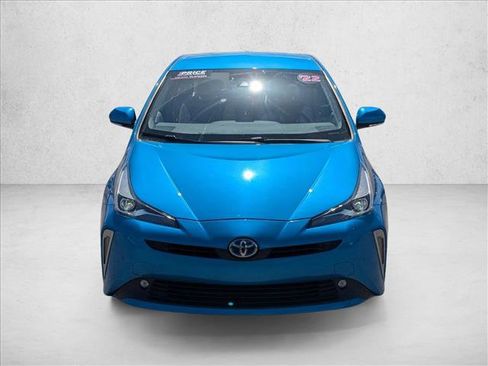 Used 2022 Toyota Prius XLE image 2