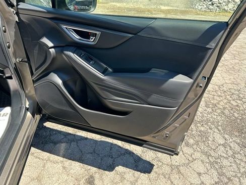 Used 2020 Subaru Forester Premium AWD/4WD image 17